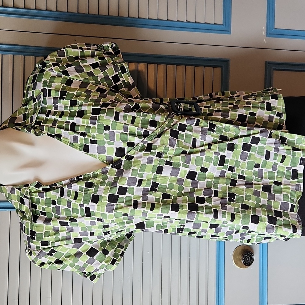 Apt. 9 Green Geometric Faux Wrap Top - Picture 2 of 14